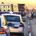 Detalji strašne nesreće na Ibarskoj: Vozač kamiona stradao na licu mesta: Sumnja se da je zaspao, pa sleteo sa puta