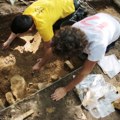 Da li su neandertalci zaista nosili bukete cveća na sahrane svojih bližnjih