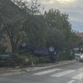 Auto završio na krovu: Saobraćajna nezgoda u kragujevačkom naselju Vinogradi