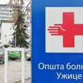 Teška nesreća u Užicu: Udario ženu dok se isprarkiravao, prevezena helikopterom za Beograd