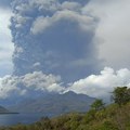 Vulkan Laki-laki u Indoneziji ponovo aktiviran: Izbacio stubove vrelog pepela devet kilometara uvis