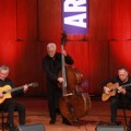 Virtouznim koncertom La Familia Rosenberg trio otvorio Guitar art festival
