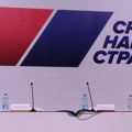 SNS: Opozicioni odbornici za inat maltretiraju građane sa 16 minuta tišine za poginule u Novom Sadu