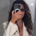 Minić, predubok dekolte i čipka: Sanja Marinković u ovom izdanju šeta Rimom - slika se u WC-u i žali se: "Koliko je toplo"…