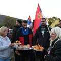 Domaćice iz Kraljeva dočekale pešake sa KiM