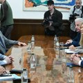 Vučić nastavlja konsultacije sa strankama: Prvi sastanak sa funkcionerima SPS-a