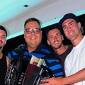Vlahović, Radonjić i Terzić na Kosmaju slavili do zore, napunili harmoniku evrima