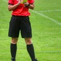 Srpski arbitar Miloš Milanović sudiće meč između fudbalera Lugana i Makabija