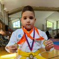 Tri zlata za šestogodišnjeg Pavla Jovića: Najmlađi na turniru poneo i dva pehara