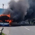 Izgoreo autobus kod Kruševca! Pretvorio se u pravu buktinju, crni dim kuljao na sve strane (video)