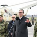 Vučić čestitao dan rv i pvo: Mnogima ste bili primer kako se voli i umire za otadžbinu