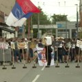 Pedesetak mladića sprečava ulazak u Dorćol plac gde večeras počinje „Mirdita“