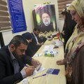 Iran dobija novog predsednika: Danas drugi krug izbora: Jedan kandidat protivnik Zapada, drugi želi da poboljša odnose