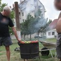 Zbog spremanja zimnice i roštilja na terasi možete i u zatvor! Kazne paprene, a Beograđani se služe jednom "cakom" da ih…