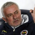 "Ishod prvenstva rešen pre početka šampionata!" Žoze Murinjo besan nakon novog poraza Fenerbahčea