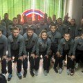 Foto ubod: Licence i za tri dame