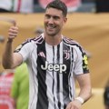 Какав шамар старој дами! Цела Италија бруји о потезу Душана Влаховића којим је пљунуо на Јувентус (фото)