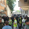 Napeto u Novom Pazaru: Studenti u blokadi pokušavaju da blokiraju Osnovni sud, intervenisala policija (video)
