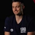 Aleksu pitali šta za njega znači igranje za reprezentaciju? Pogledajte reakciju - govori više od 1.000 reči!