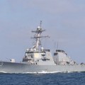 Lovci Venecuele prišli američkom ratnom brodu, Pentagon upozorava na provokacije