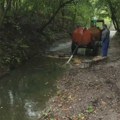 Vanredna situacija u Bresnici, meštani nemaju vodu za piće: Za stoku i njive koriste vodu iz reke