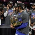 Branson u istorijskoj noći podigao MVP priznanje