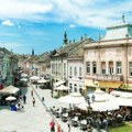 "Petkom u Tons-u" članice udruženja zanatlija Novog Sada predstavljaju stare zanate: ručno tkanje i unikatni predmeti