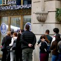Šalter broj 3 – čekajući u redu za 6.000 dinara
