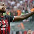 Napadač ostaje u Milanu do 2028, cifra u ugovoru 175 miliona