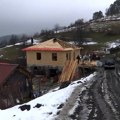 Vatra progutala kuću Đurića na Pešteri, 17 dana kasnije raduju se novom domu