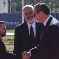 "Naporan dan je pred nama": Vučić stigao u Tiranu, dočekali ga Zelenski i Rama (foto, video)