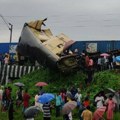 Tragedija: U sudaru vozova najmanje 13 mrtvih (foto/video)