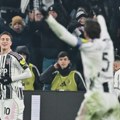 Јувентус слави победу, али стрепи због Влаховића