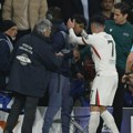 UEFA reagovala zbog skandaloznog poteza poznatog fudbalera! Nasrnuo na dečaka koji skuplja lopte, napravio haos u Ligi…