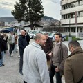 Hapšenje studenata u Novom Pazaru: Određeno im zadržavanje od 48 sati, održan protest ispred policije