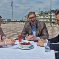 Uz kokakolu i trešnje: Vučić se popeo na krov Predsedniša pa snimio novi video za Instagram