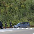 Policajac i tri napadača ubijeni na severu Kosova, uhapšeno šest osoba (FOTO)