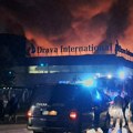 Počeo uviđaj nakon velikog požara u osječkoj fabrici "Drava International"