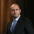 Radev stavio veto na dogovor o isporuci oklopnih transportera Kijevu