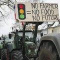 Udar na najnepopularniju vladu u istoriji Nemačke: Štrajk poljoprivrednika prerasta u ideološki rat