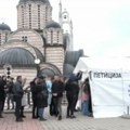 Srbe iz Leposavića ni zima ne sprečava Greju se u šatorima dok čekaju da potpišu peticiju za smenu gradonačelnika