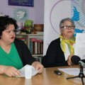 Nešić kaže da im Gradska uprava brani da pričaju o nasilju nad ženama , posle održan akcije poslali im da plate taksu od…