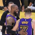 Dončić strepi - Lebron se povredio na duže? VIDEO