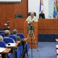 Cvetanović o “pevaljkama”: Nije važno šta sluša već što milione od para građana troši