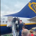 (Video): Predsednik Češke leteo avionom niskobudžetne kompanije: Sam je pokrio troškove, nije imao nikakvih privilegija