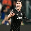 Dušan Vlahović u šoku: Juventus se oglasio, i to na albanskom (foto)