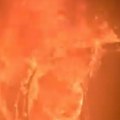 Drama kod Bubanj potoka: Vatra progutala celo vozilo nasred puta, stvaraju se zastoji (video)
