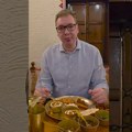 "Ljuta hrana, a ja se pravim da mi nije ništa" Vučić objavio snimak iz Indije: "Tražio sam i papričice, teško je i meni da…