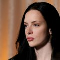 "Биолошка мајка је потписала папир да ме се одриче" Усвојена инфлуенсерка у емотивној исповести: "Ја сам грешка која се десила…