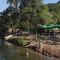 Za 2.000 dinara možete da jedete i pijete ceo dan i odete do "srpskog Tajlanda": Ove plaže tokom leta su prepune (foto)